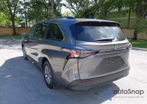 2024 Toyota Sienna Xle z USA, uszkodzony, nr VIN 5TDJRKEC1RS204762